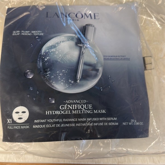 New sealed Lancome body lotion, cleanser, and 1 full face mask - Picture 2 of 3